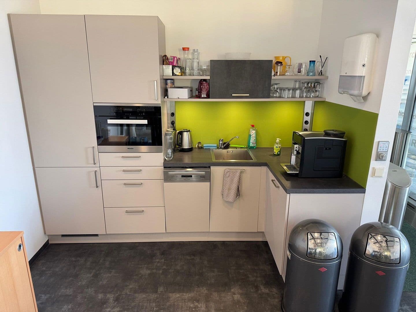 Prenájom kancelárie 564 m², Georg-Schumann-Str. 294, Leipzig, Sasko Prenájom kancelárie 564 m², Georg-Schumann-Str. 294, Leipzig, Sasko