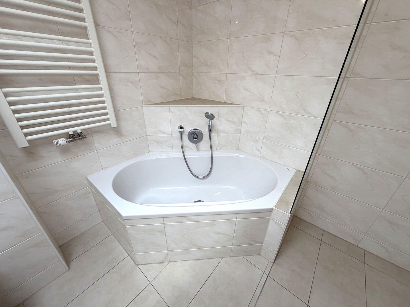 Predaj bytu 3-izbový 98 m², Weinstadt, Bádensko-Wurttembersko Predaj bytu 3-izbový 98 m², Weinstadt, Bádensko-Wurttembersko