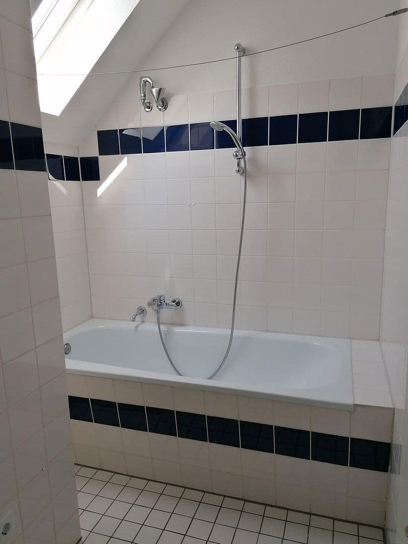 Prenájom bytu 3-izbový 93 m², Essen, Severné Porýnie - Westfálsko Prenájom bytu 3-izbový 93 m², Essen, Severné Porýnie - Westfálsko