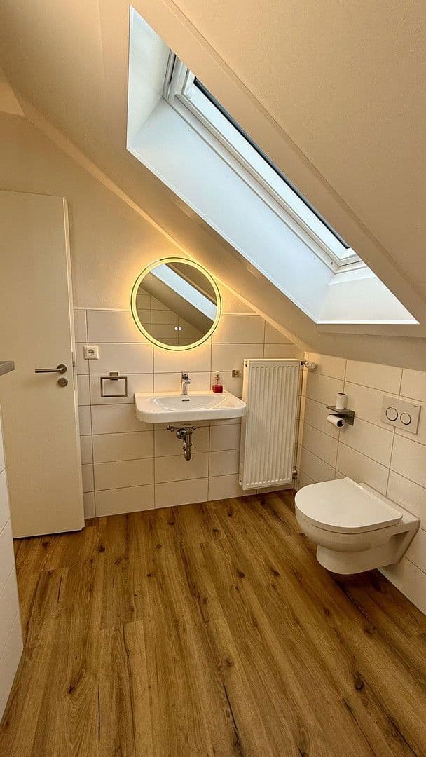 Prenájom bytu 2-izbový 50 m², Donaustauf, Bavorsko Prenájom bytu 2-izbový 50 m², Donaustauf, Bavorsko