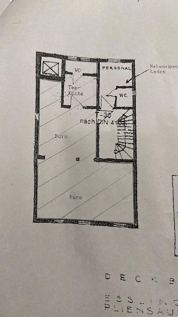 Prenájom kancelárie 52 m², Pliensaustraße 27, Esslingen am Neckar, Bádensko-Wurttembersko Prenájom kancelárie 52 m², Pliensaustraße 27, Esslingen am Neckar, Bádensko-Wurttembersko