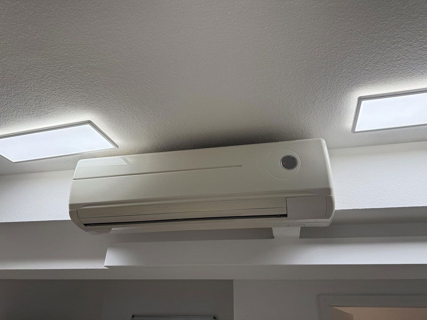 Prenájom kancelárie 52 m², Pliensaustraße 27, Esslingen am Neckar, Bádensko-Wurttembersko Prenájom kancelárie 52 m², Pliensaustraße 27, Esslingen am Neckar, Bádensko-Wurttembersko