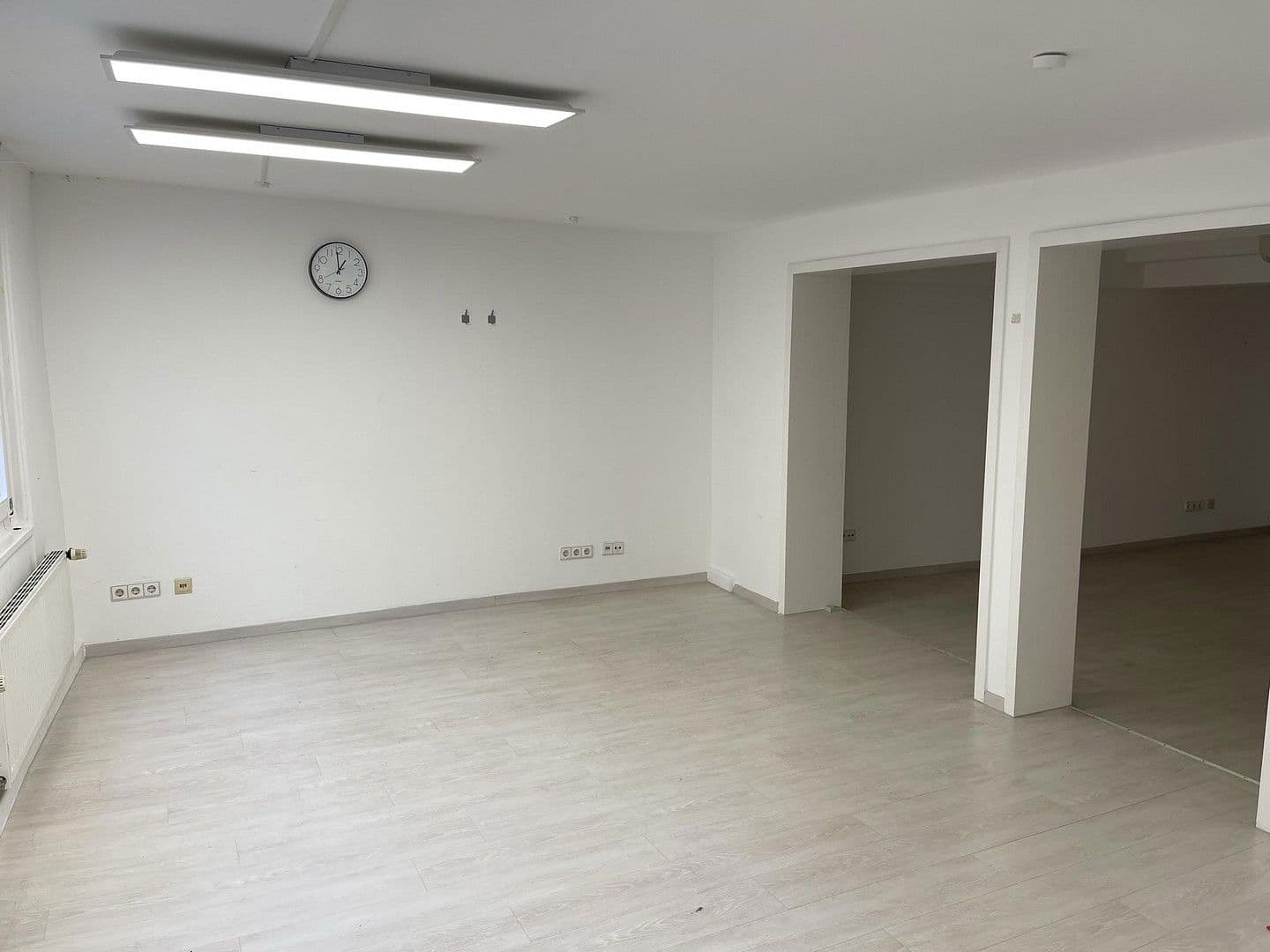 Prenájom kancelárie 52 m², Pliensaustraße 27, Esslingen am Neckar, Bádensko-Wurttembersko Prenájom kancelárie 52 m², Pliensaustraße 27, Esslingen am Neckar, Bádensko-Wurttembersko