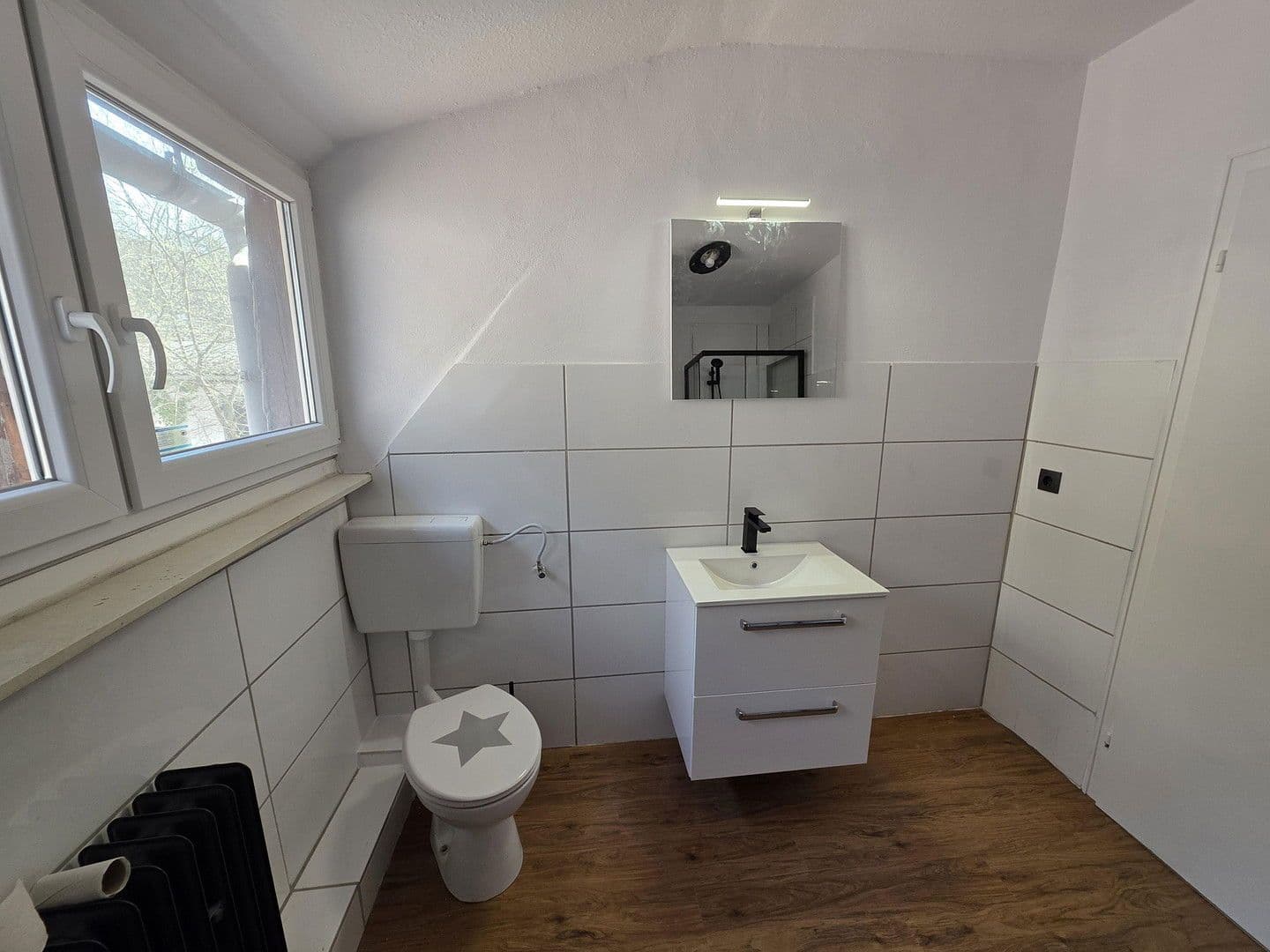 Prenájom bytu 4-izbový 115 m², Hauptstraße 19, Bruchweiler-Bärenbach, Porýnie-Falcko Prenájom bytu 4-izbový 115 m², Hauptstraße 19, Bruchweiler-Bärenbach, Porýnie-Falcko