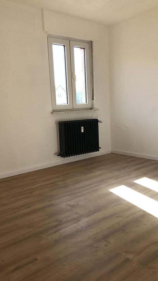 Prenájom bytu 4-izbový 115 m², Hauptstraße 19, Bruchweiler-Bärenbach, Porýnie-Falcko Prenájom bytu 4-izbový 115 m², Hauptstraße 19, Bruchweiler-Bärenbach, Porýnie-Falcko