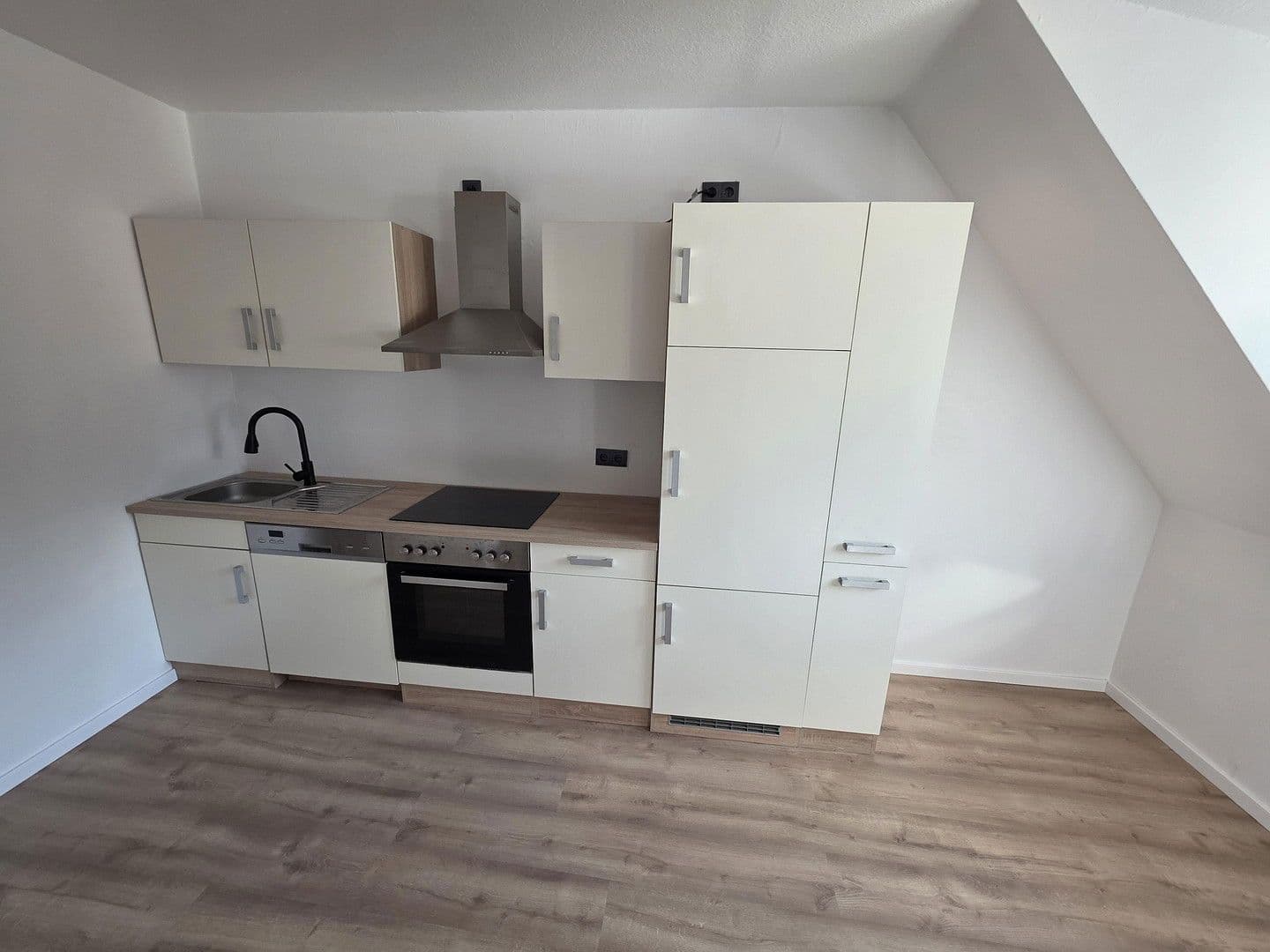 Prenájom bytu 4-izbový 115 m², Hauptstraße 19, Bruchweiler-Bärenbach, Porýnie-Falcko Prenájom bytu 4-izbový 115 m², Hauptstraße 19, Bruchweiler-Bärenbach, Porýnie-Falcko