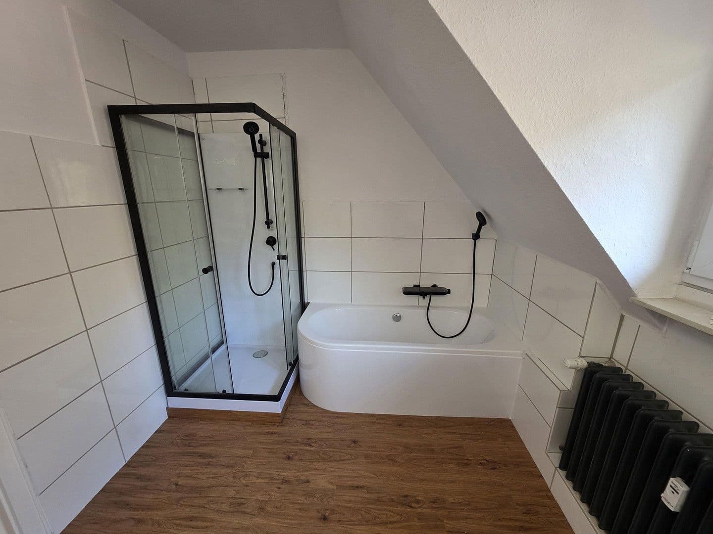 Prenájom bytu 4-izbový 115 m², Hauptstraße 19, Bruchweiler-Bärenbach, Porýnie-Falcko Prenájom bytu 4-izbový 115 m², Hauptstraße 19, Bruchweiler-Bärenbach, Porýnie-Falcko