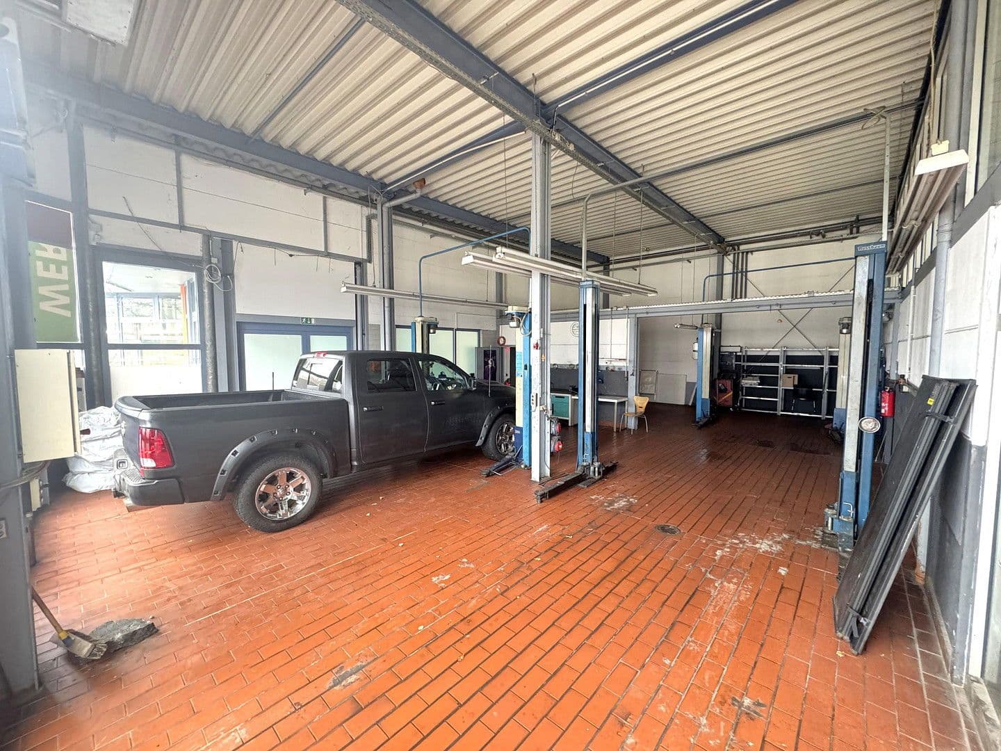 Predaj nebytového priestoru 7.574 m², Sülzborn 2, Magdeburg, Sasko-Anhaltsko Predaj nebytového priestoru 7.574 m², Sülzborn 2, Magdeburg, Sasko-Anhaltsko