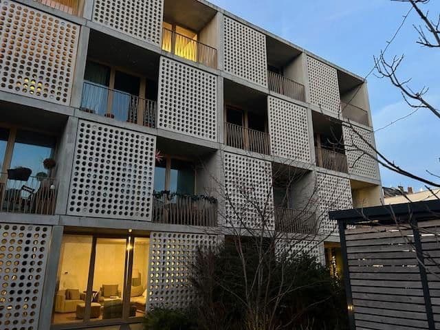 Prenájom bytu 2-izbový 93 m², Herzogstraße 79A, Düsseldorf, Severné Porýnie - Westfálsko Prenájom bytu 2-izbový 93 m², Herzogstraße 79A, Düsseldorf, Severné Porýnie - Westfálsko