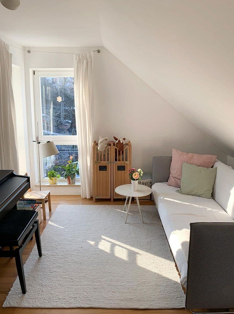 Predaj bytu 4-izbový 102 m², Stuttgart, Bádensko-Wurttembersko Predaj bytu 4-izbový 102 m², Stuttgart, Bádensko-Wurttembersko