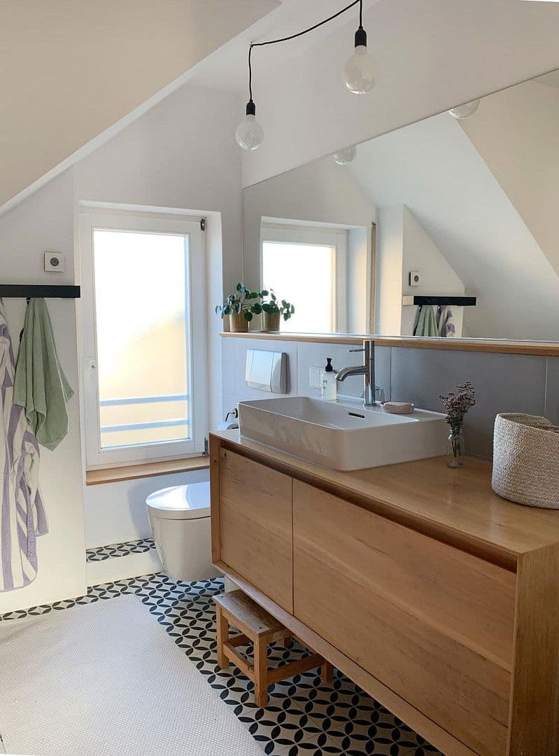 Predaj bytu 4-izbový 102 m², Stuttgart, Bádensko-Wurttembersko Predaj bytu 4-izbový 102 m², Stuttgart, Bádensko-Wurttembersko