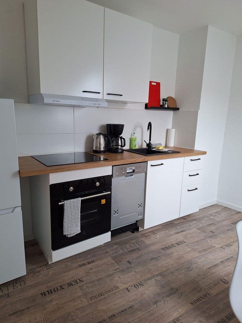 Prenájom bytu 2-izbový 77 m², Mühlstraße 8, Delitzsch, Sasko Prenájom bytu 2-izbový 77 m², Mühlstraße 8, Delitzsch, Sasko