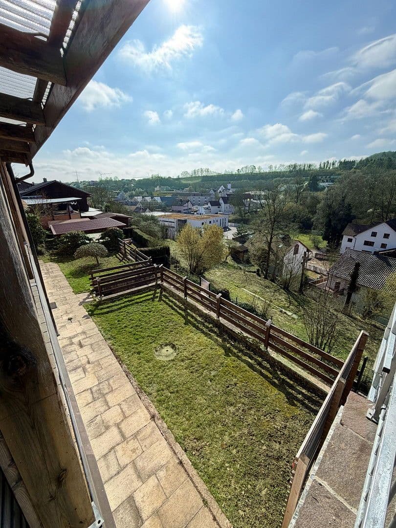 Predaj domu 138 m², pozemek 1.198 m², Beratzhausen, Bavorsko Predaj domu 138 m², pozemek 1.198 m², Beratzhausen, Bavorsko