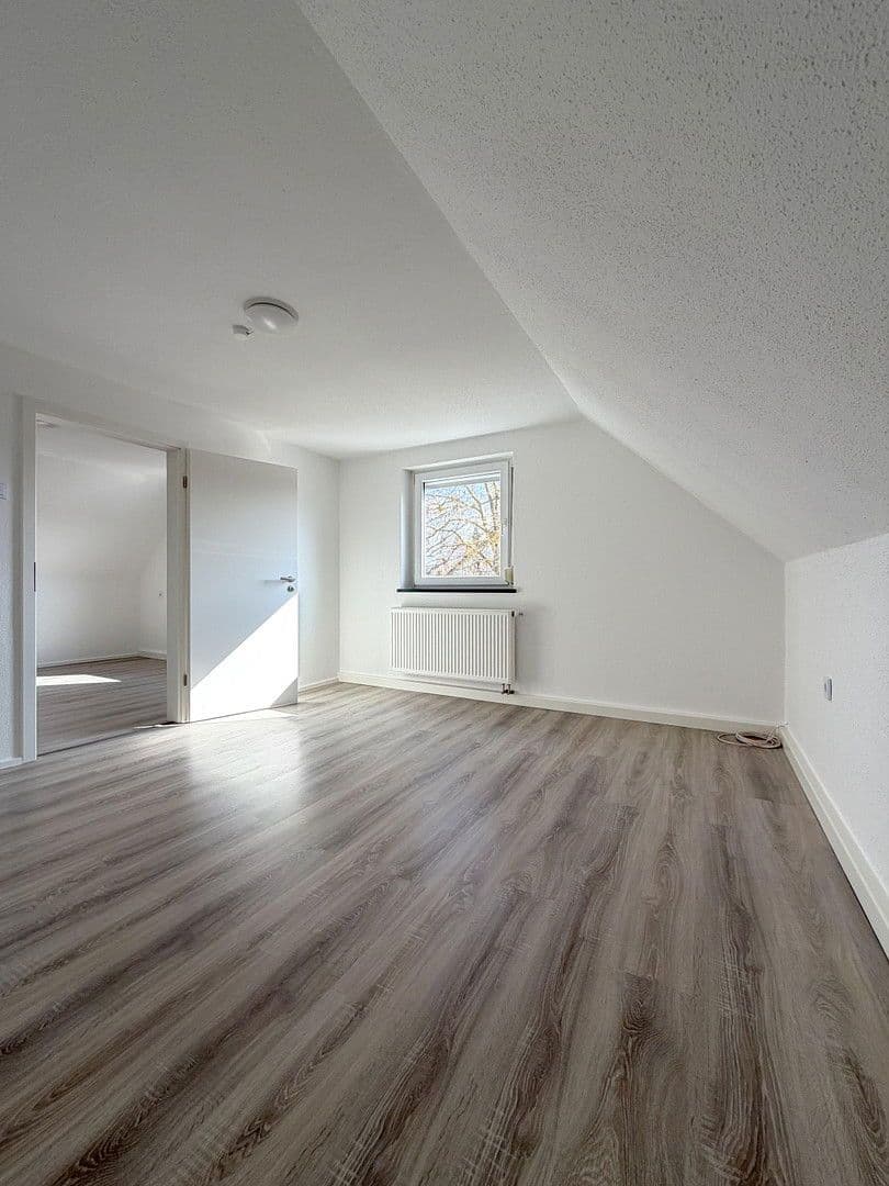 Predaj domu 138 m², pozemek 1.198 m², Beratzhausen, Bavorsko Predaj domu 138 m², pozemek 1.198 m², Beratzhausen, Bavorsko