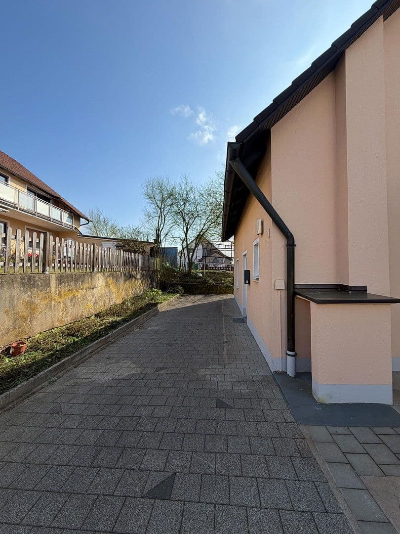 Predaj domu 138 m², pozemek 1.198 m², Beratzhausen, Bavorsko Predaj domu 138 m², pozemek 1.198 m², Beratzhausen, Bavorsko