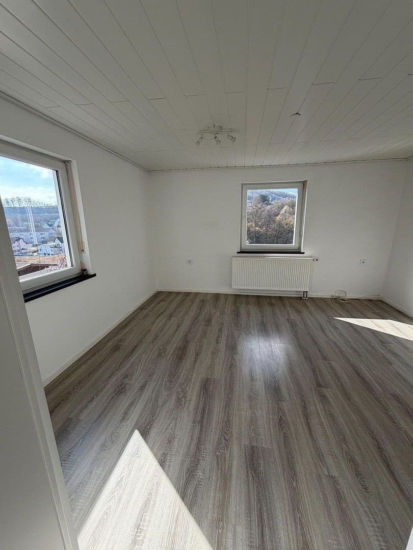 Predaj domu 138 m², pozemek 1.198 m², Beratzhausen, Bavorsko Predaj domu 138 m², pozemek 1.198 m², Beratzhausen, Bavorsko