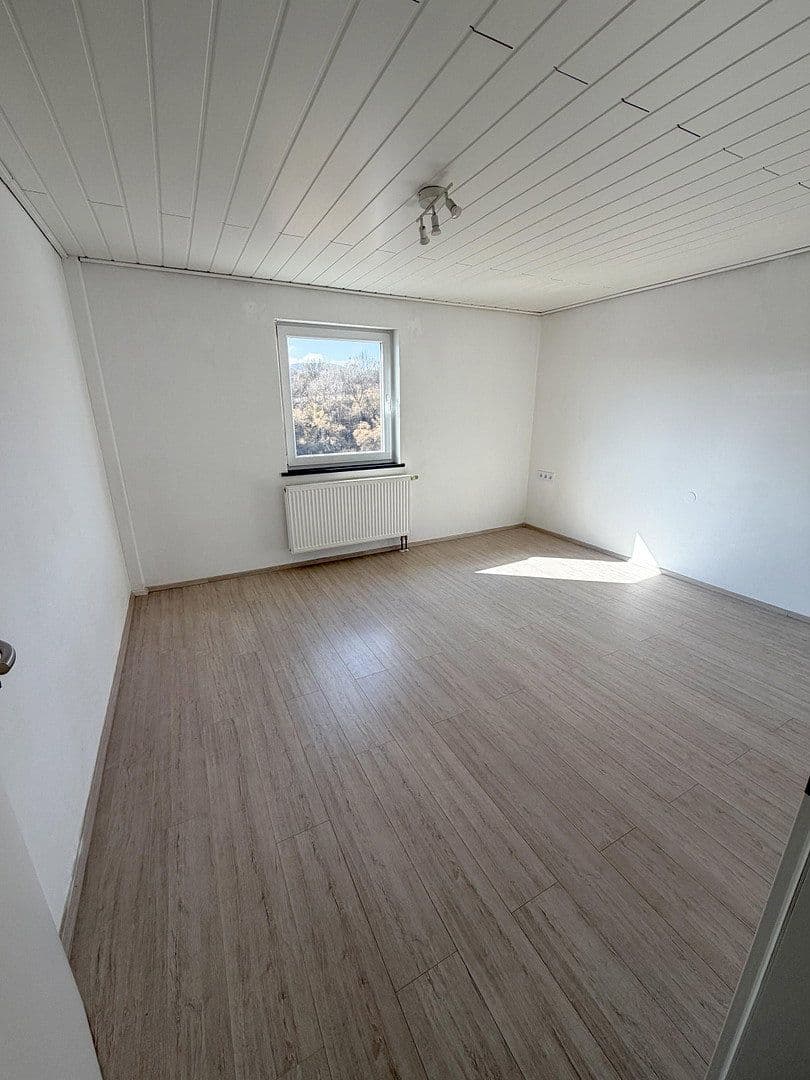 Predaj domu 138 m², pozemek 1.198 m², Beratzhausen, Bavorsko Predaj domu 138 m², pozemek 1.198 m², Beratzhausen, Bavorsko