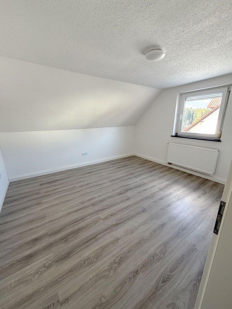 Predaj domu 138 m², pozemek 1.198 m², Beratzhausen, Bavorsko Predaj domu 138 m², pozemek 1.198 m², Beratzhausen, Bavorsko