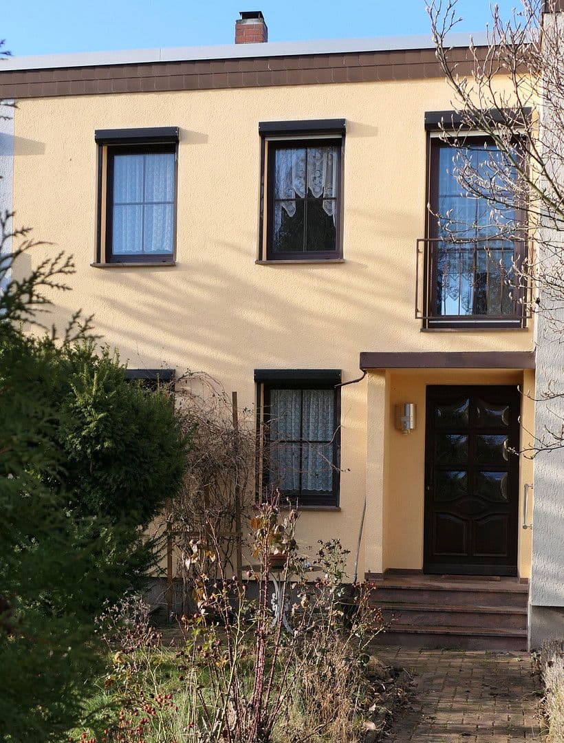 Predaj domu 138 m², pozemek 254 m², Halle, Sasko-Anhaltsko Predaj domu 138 m², pozemek 254 m², Halle, Sasko-Anhaltsko