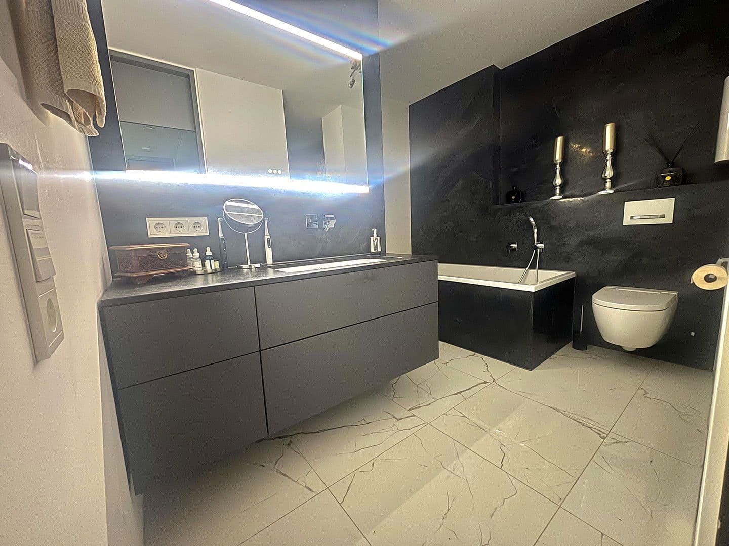 Prenájom bytu 3-izbový 110 m², Bonn, Severné Porýnie - Westfálsko Prenájom bytu 3-izbový 110 m², Bonn, Severné Porýnie - Westfálsko