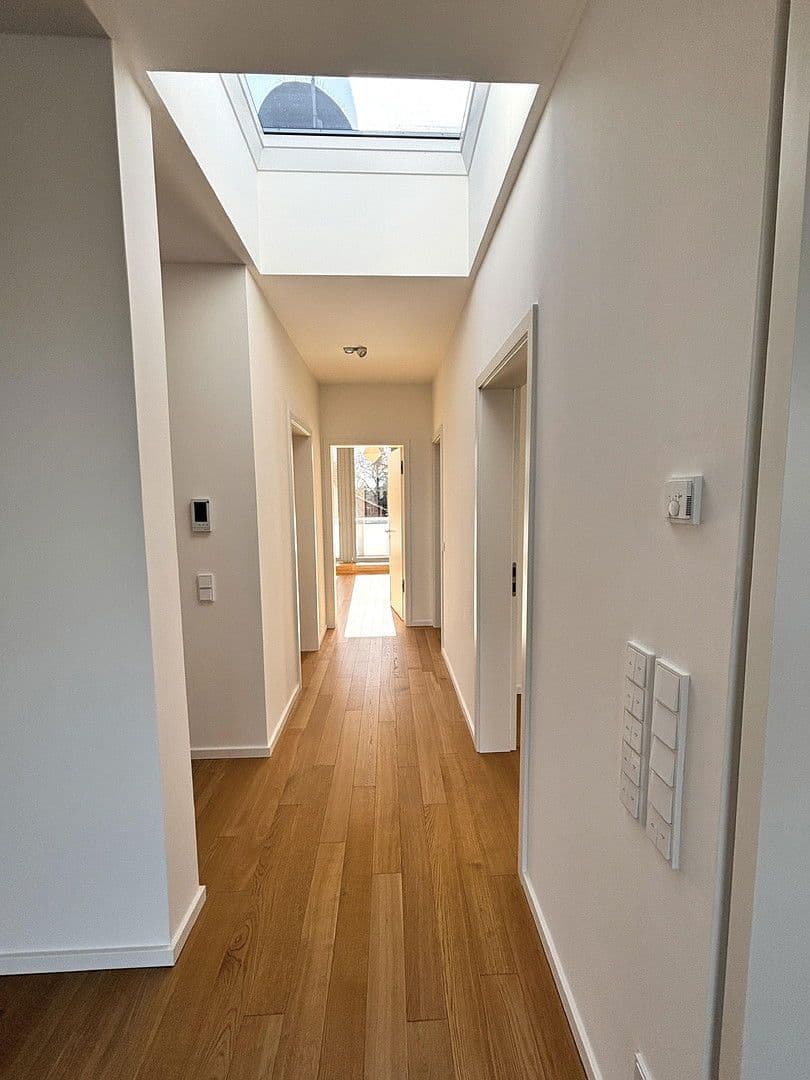 Predaj bytu 4-izbový 142 m², Berlin, Berlín Predaj bytu 4-izbový 142 m², Berlin, Berlín