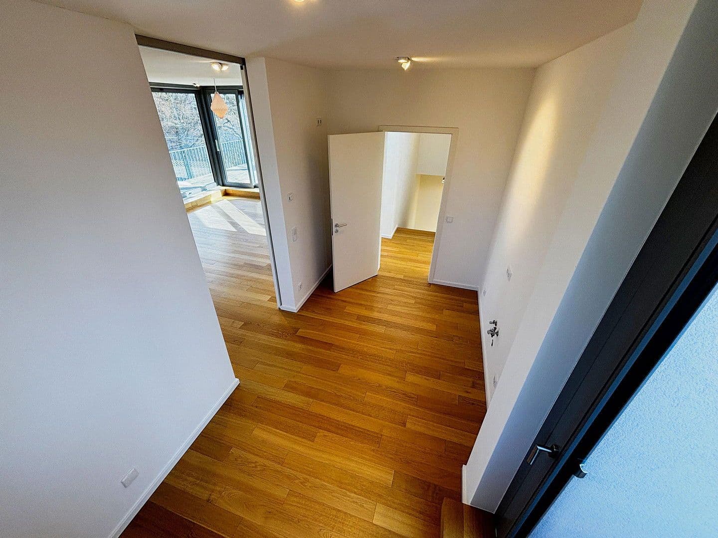 Predaj bytu 4-izbový 142 m², Berlin, Berlín Predaj bytu 4-izbový 142 m², Berlin, Berlín