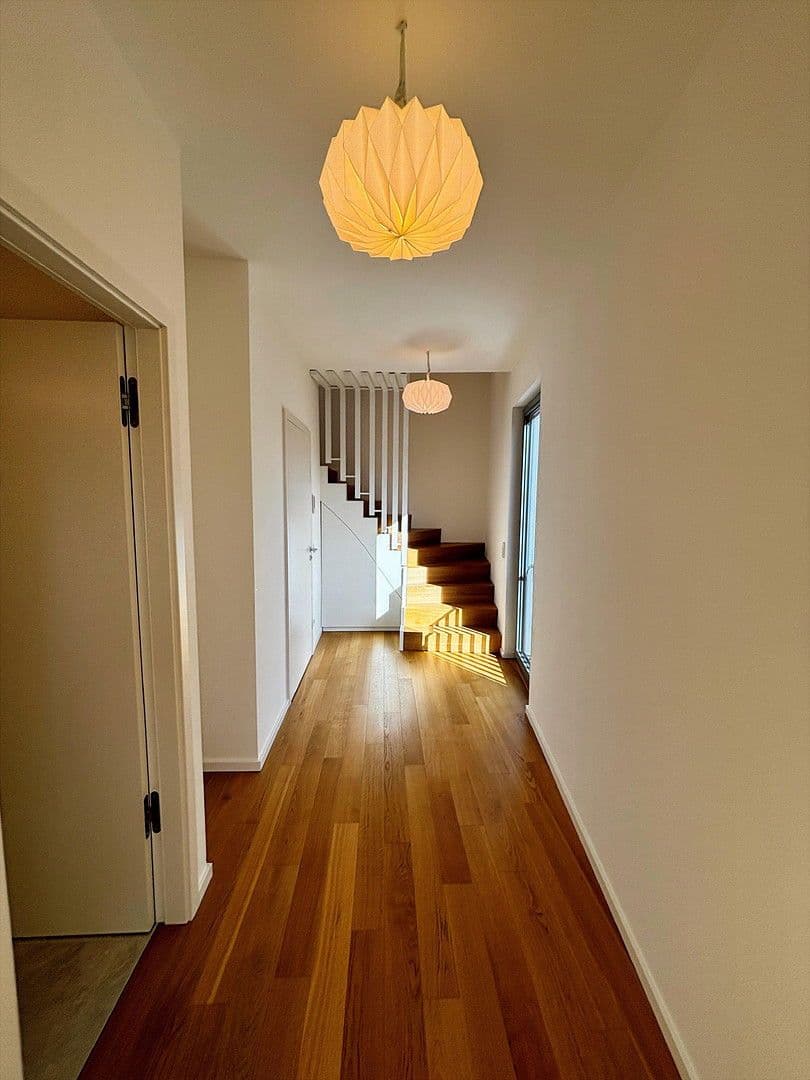 Predaj bytu 4-izbový 142 m², Berlin, Berlín Predaj bytu 4-izbový 142 m², Berlin, Berlín