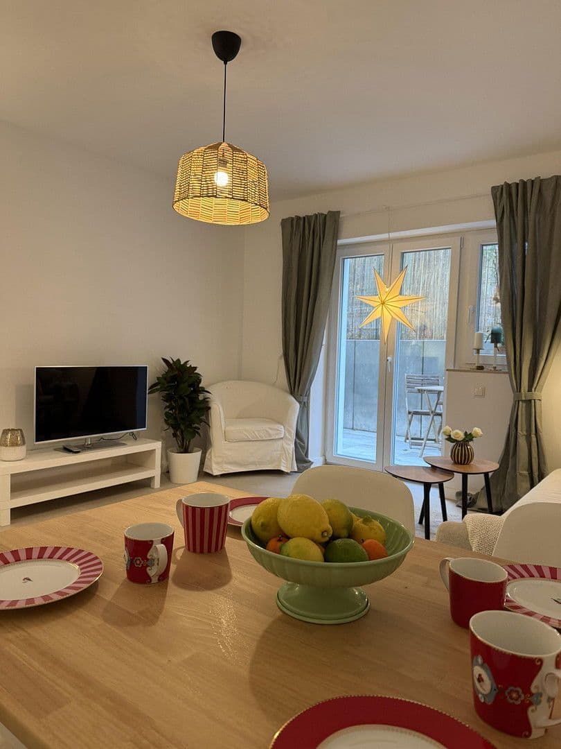 Prenájom bytu 2-izbový 55 m², Berlin, Berlín Prenájom bytu 2-izbový 55 m², Berlin, Berlín