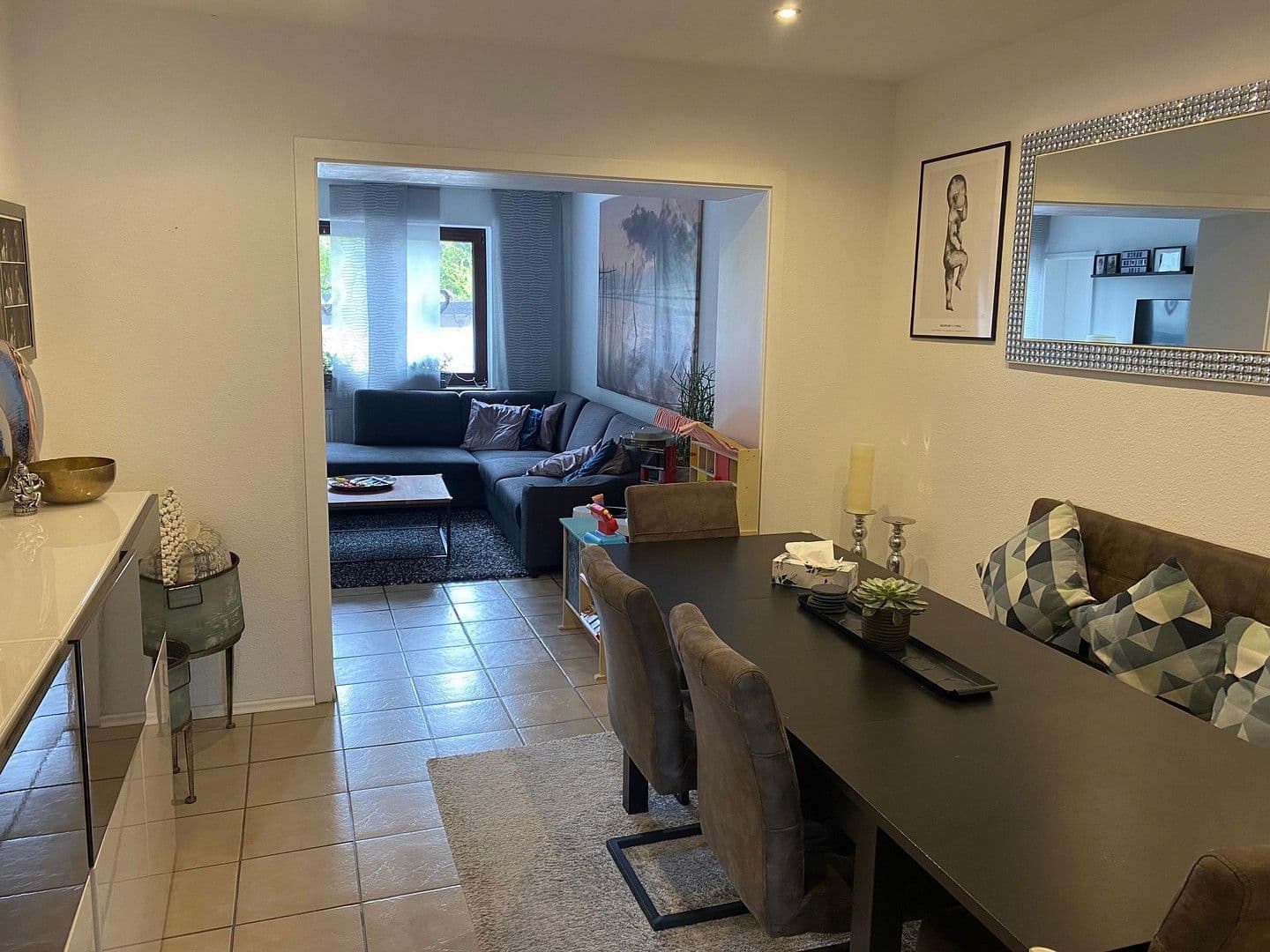 Prenájom bytu 3-izbový 85 m², Oberhausen, Severné Porýnie - Westfálsko Prenájom bytu 3-izbový 85 m², Oberhausen, Severné Porýnie - Westfálsko