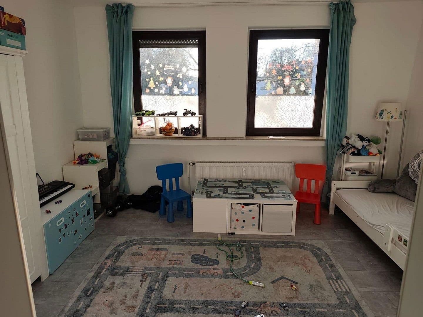 Prenájom bytu 3-izbový 85 m², Oberhausen, Severné Porýnie - Westfálsko Prenájom bytu 3-izbový 85 m², Oberhausen, Severné Porýnie - Westfálsko