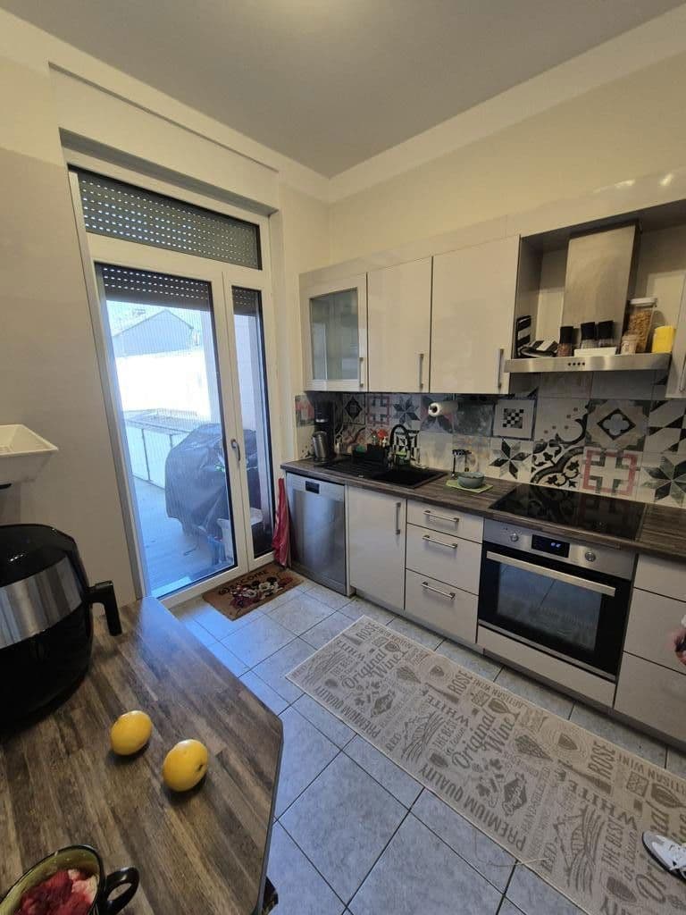 Prenájom bytu 6-izbový 118 m², Pestalozzistraße 31, Mannheim, Bádensko-Wurttembersko Prenájom bytu 6-izbový 118 m², Pestalozzistraße 31, Mannheim, Bádensko-Wurttembersko