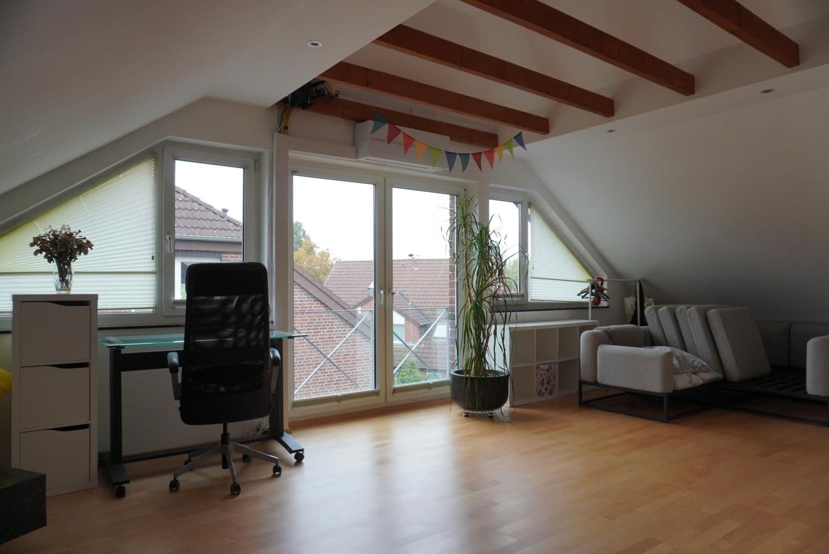 Predaj domu 147 m², pozemek 303 m², Gladbacher Straße 280, Neuss, Severné Porýnie - Westfálsko Predaj domu 147 m², pozemek 303 m², Gladbacher Straße 280, Neuss, Severné Porýnie - Westfálsko