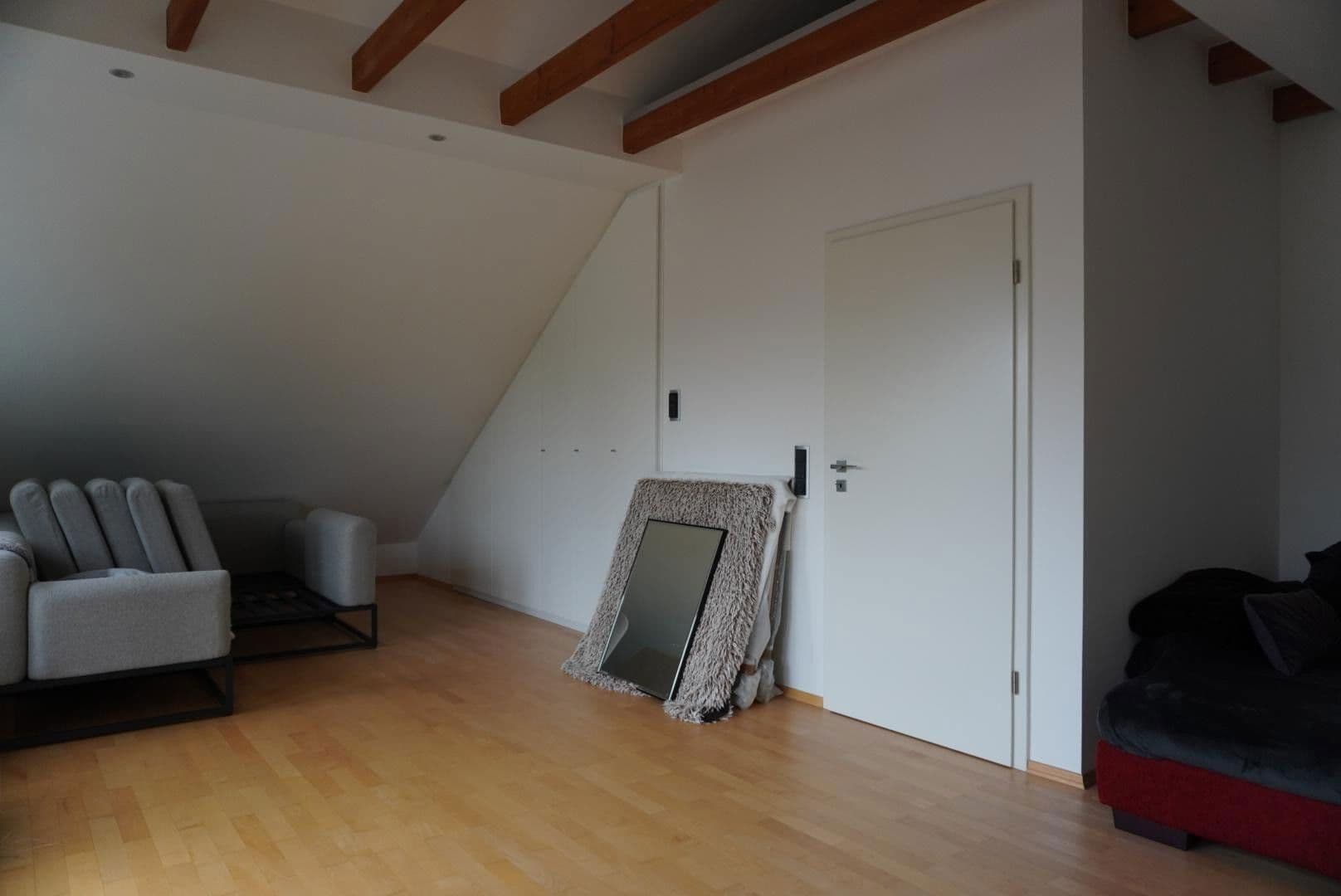 Predaj domu 147 m², pozemek 303 m², Gladbacher Straße 280, Neuss, Severné Porýnie - Westfálsko Predaj domu 147 m², pozemek 303 m², Gladbacher Straße 280, Neuss, Severné Porýnie - Westfálsko