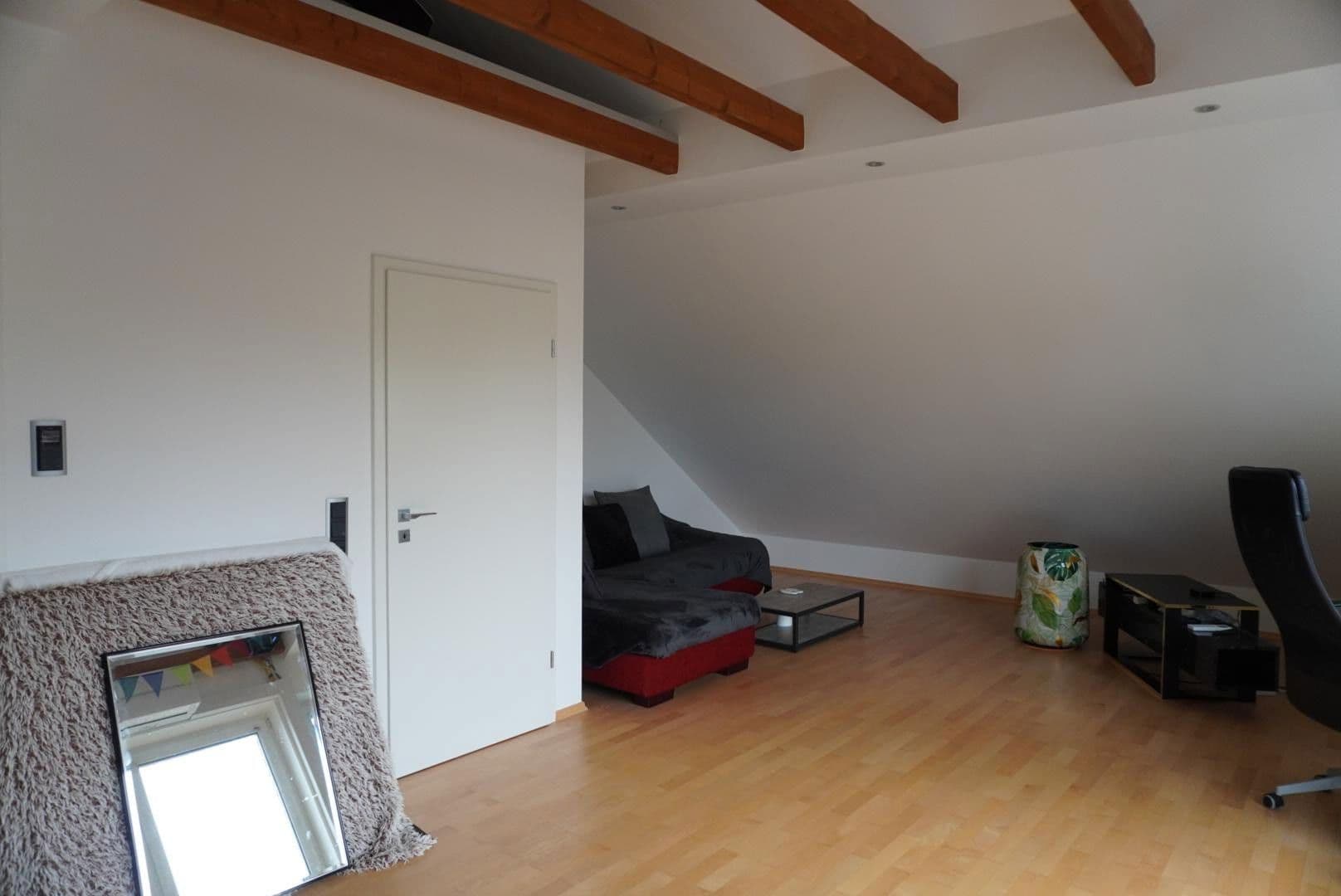 Predaj domu 147 m², pozemek 303 m², Gladbacher Straße 280, Neuss, Severné Porýnie - Westfálsko Predaj domu 147 m², pozemek 303 m², Gladbacher Straße 280, Neuss, Severné Porýnie - Westfálsko