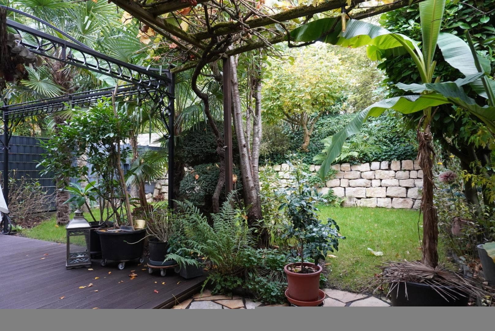 Predaj domu 147 m², pozemek 303 m², Gladbacher Straße 280, Neuss, Severné Porýnie - Westfálsko Predaj domu 147 m², pozemek 303 m², Gladbacher Straße 280, Neuss, Severné Porýnie - Westfálsko