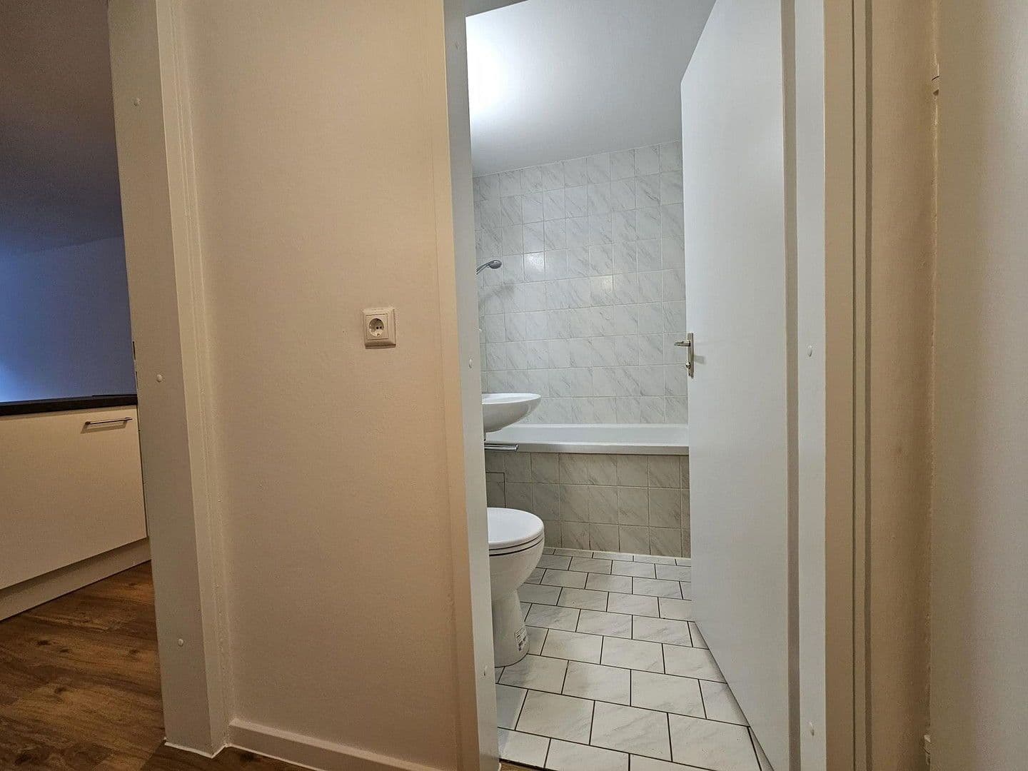 Prenájom bytu 1-izbový 31 m², Kidlerstraße 38, München, Bavorsko Prenájom bytu 1-izbový 31 m², Kidlerstraße 38, München, Bavorsko