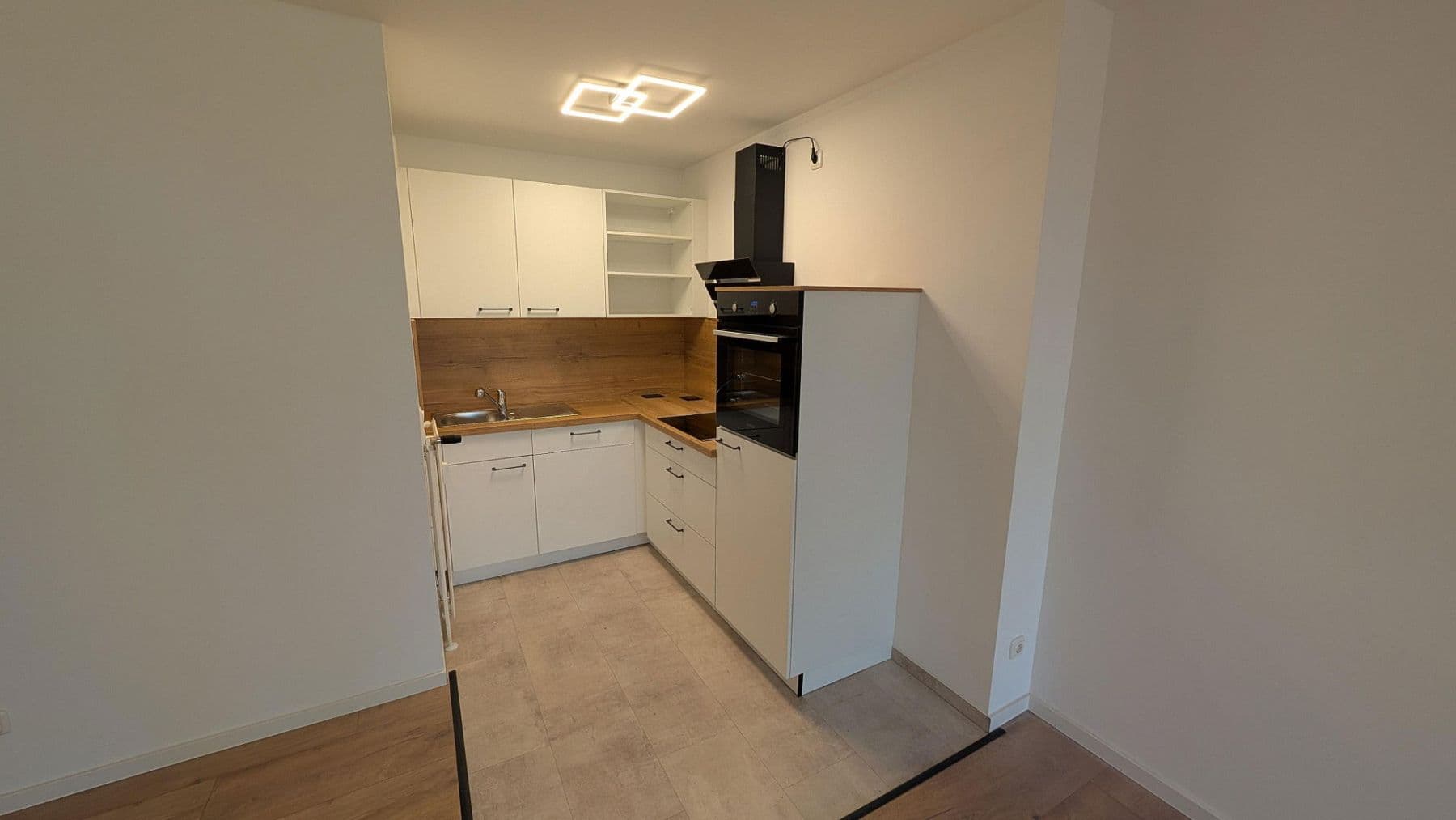 Predaj bytu 2-izbový 57 m², Bruno Apitz Straße 2c, Weimar, Durínsko Predaj bytu 2-izbový 57 m², Bruno Apitz Straße 2c, Weimar, Durínsko