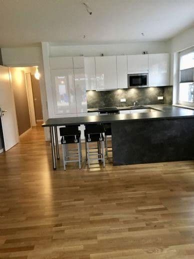 Prenájom bytu 4-izbový 125 m², Dahmestr. 8, Berlin, Berlín Prenájom bytu 4-izbový 125 m², Dahmestr. 8, Berlin, Berlín