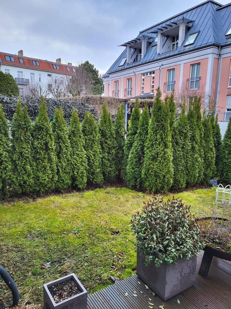 Prenájom bytu 4-izbový 125 m², Dahmestr. 8, Berlin, Berlín Prenájom bytu 4-izbový 125 m², Dahmestr. 8, Berlin, Berlín