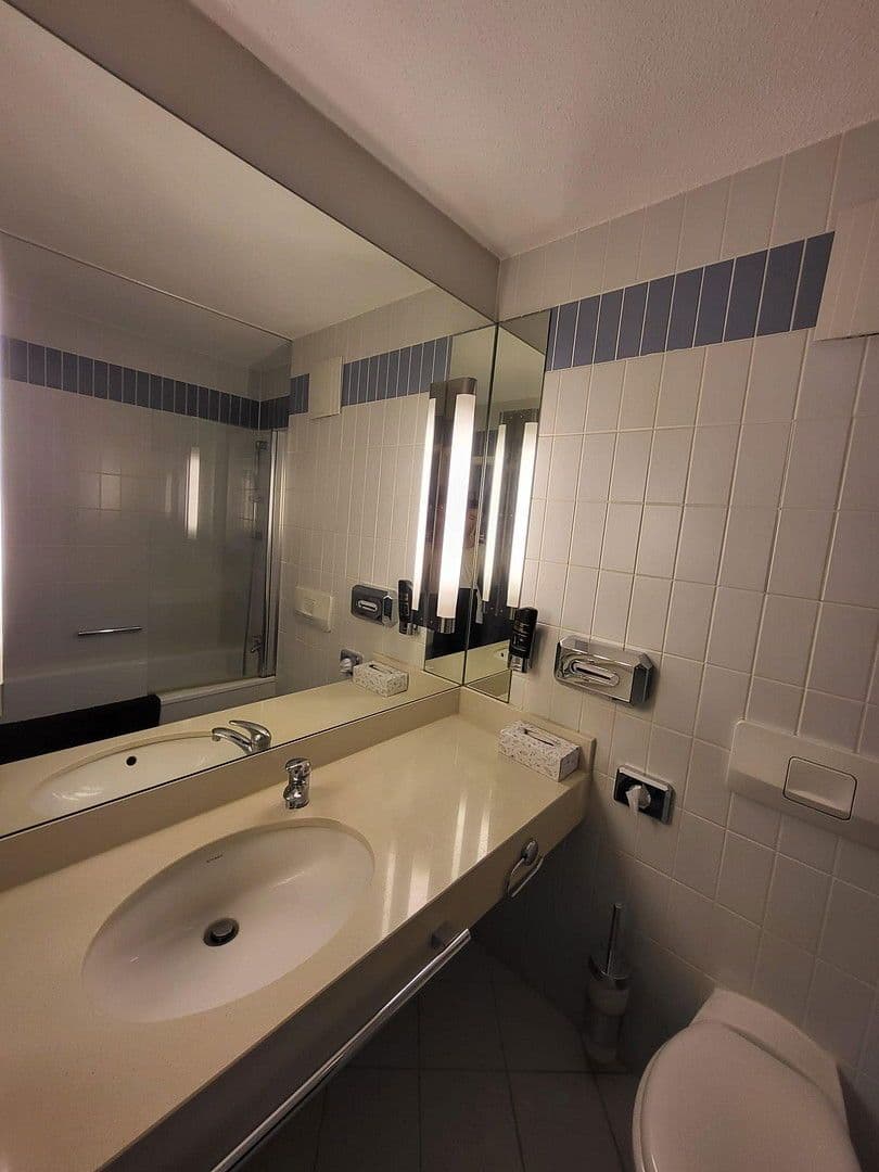 Prenájom bytu 1-izbový 23 m², Ohmstr. 30, Frankfurt am Main, Hesensko Prenájom bytu 1-izbový 23 m², Ohmstr. 30, Frankfurt am Main, Hesensko