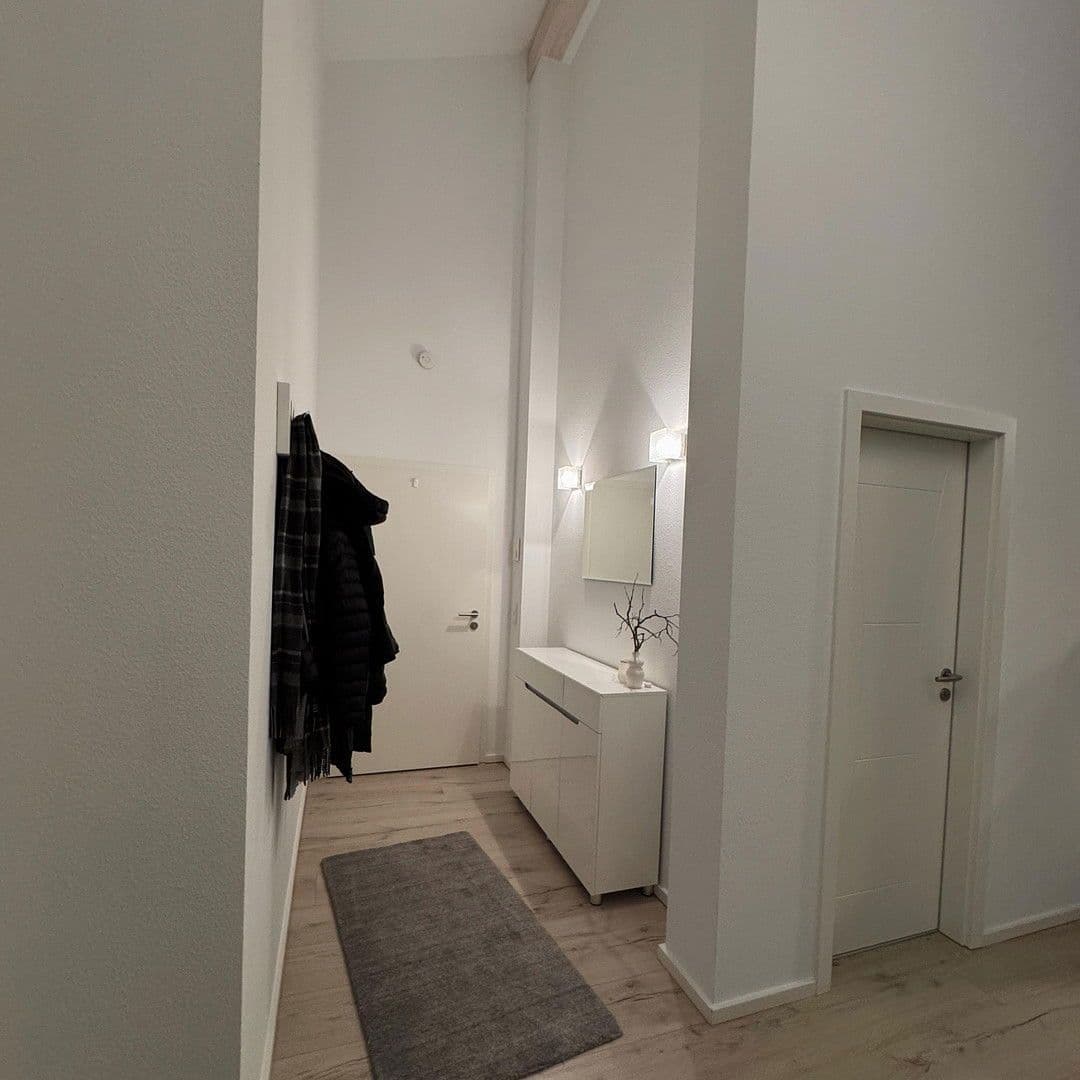 Prenájom bytu 3-izbový 100 m², Edenkoben, Porýnie-Falcko Prenájom bytu 3-izbový 100 m², Edenkoben, Porýnie-Falcko