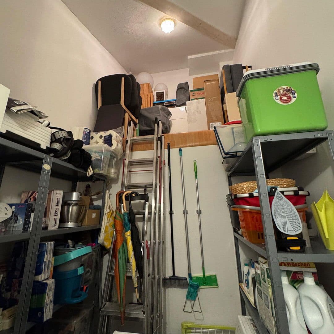 Prenájom bytu 3-izbový 100 m², Edenkoben, Porýnie-Falcko Prenájom bytu 3-izbový 100 m², Edenkoben, Porýnie-Falcko