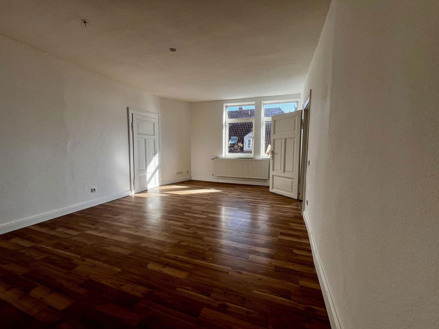 Prenájom bytu 4-izbový 114 m², Lüneburger Straße 11, Celle, Dolné Sasko Prenájom bytu 4-izbový 114 m², Lüneburger Straße 11, Celle, Dolné Sasko