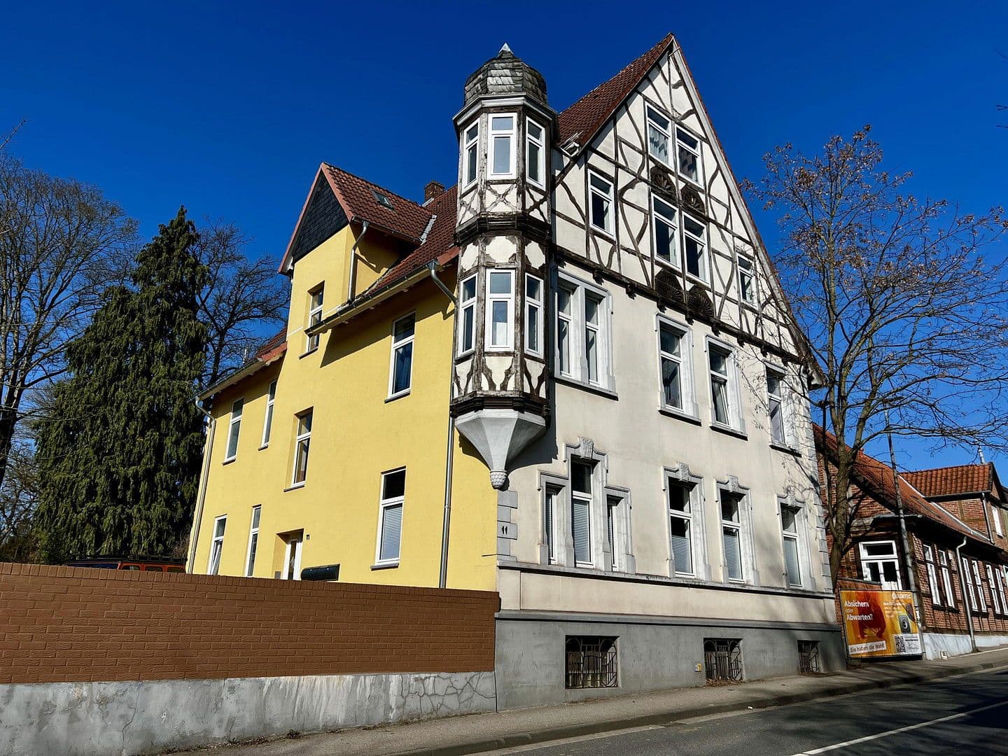 Prenájom bytu 4-izbový 114 m², Lüneburger Straße 11, Celle, Dolné Sasko Prenájom bytu 4-izbový 114 m², Lüneburger Straße 11, Celle, Dolné Sasko