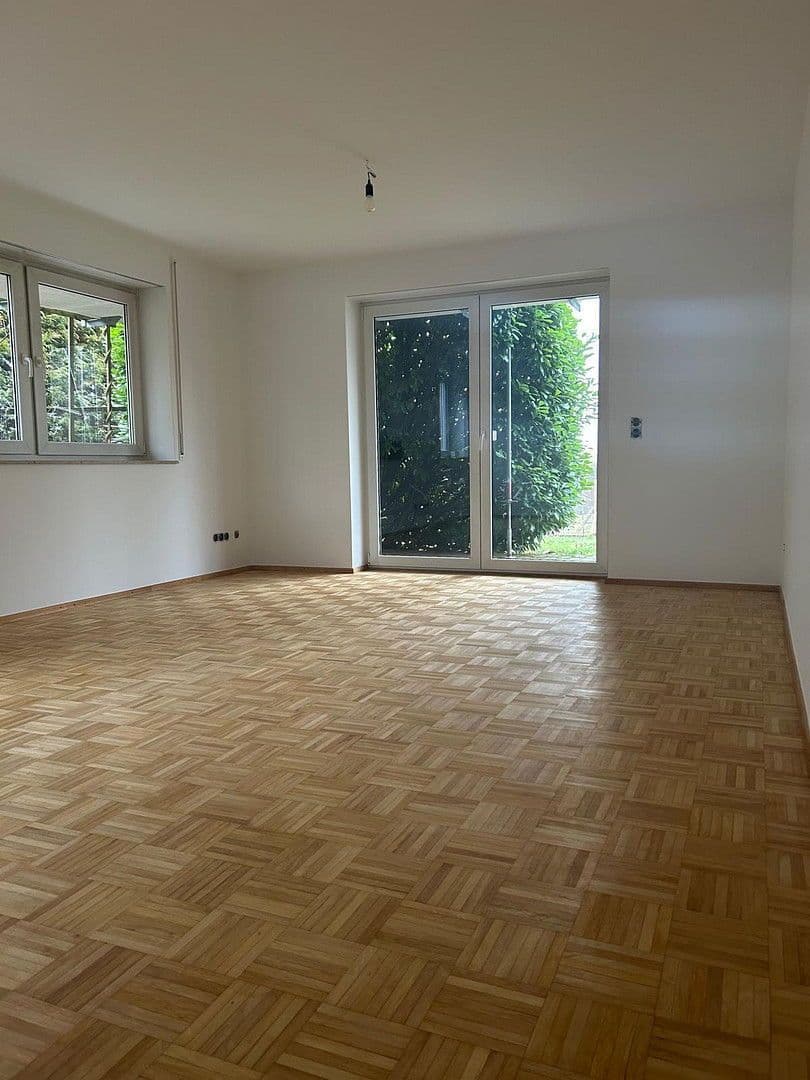 Prenájom bytu 2-izbový 83 m², Schlüchtern, Hesensko Prenájom bytu 2-izbový 83 m², Schlüchtern, Hesensko