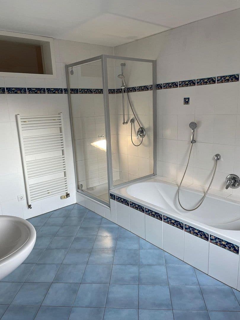 Prenájom bytu 2-izbový 83 m², Schlüchtern, Hesensko Prenájom bytu 2-izbový 83 m², Schlüchtern, Hesensko