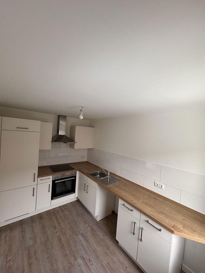 Predaj domu 90 m², pozemek 196 m², Cleverhofer Weg 106, Bad Schwartau, Šlezvicko-Holštajnsko Predaj domu 90 m², pozemek 196 m², Cleverhofer Weg 106, Bad Schwartau, Šlezvicko-Holštajnsko