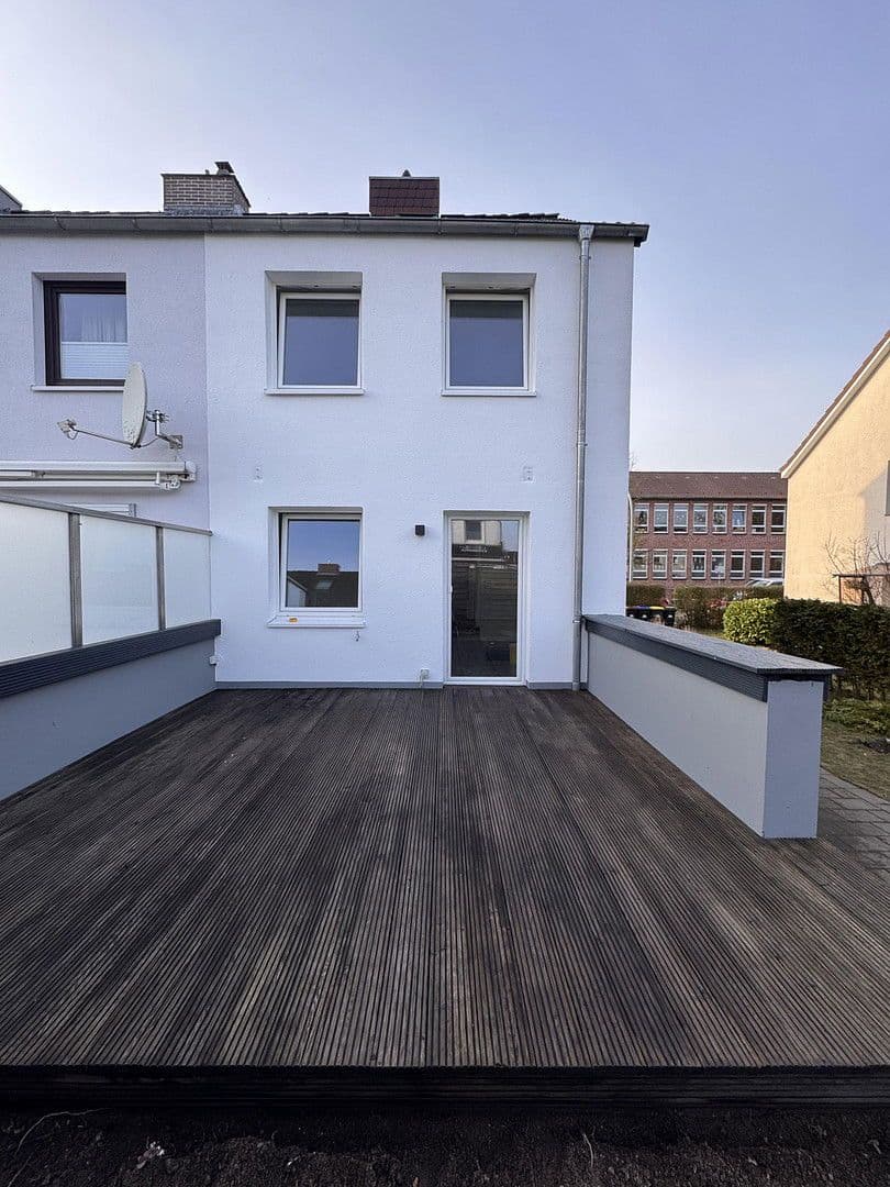 Predaj domu 90 m², pozemek 196 m², Cleverhofer Weg 106, Bad Schwartau, Šlezvicko-Holštajnsko Predaj domu 90 m², pozemek 196 m², Cleverhofer Weg 106, Bad Schwartau, Šlezvicko-Holštajnsko