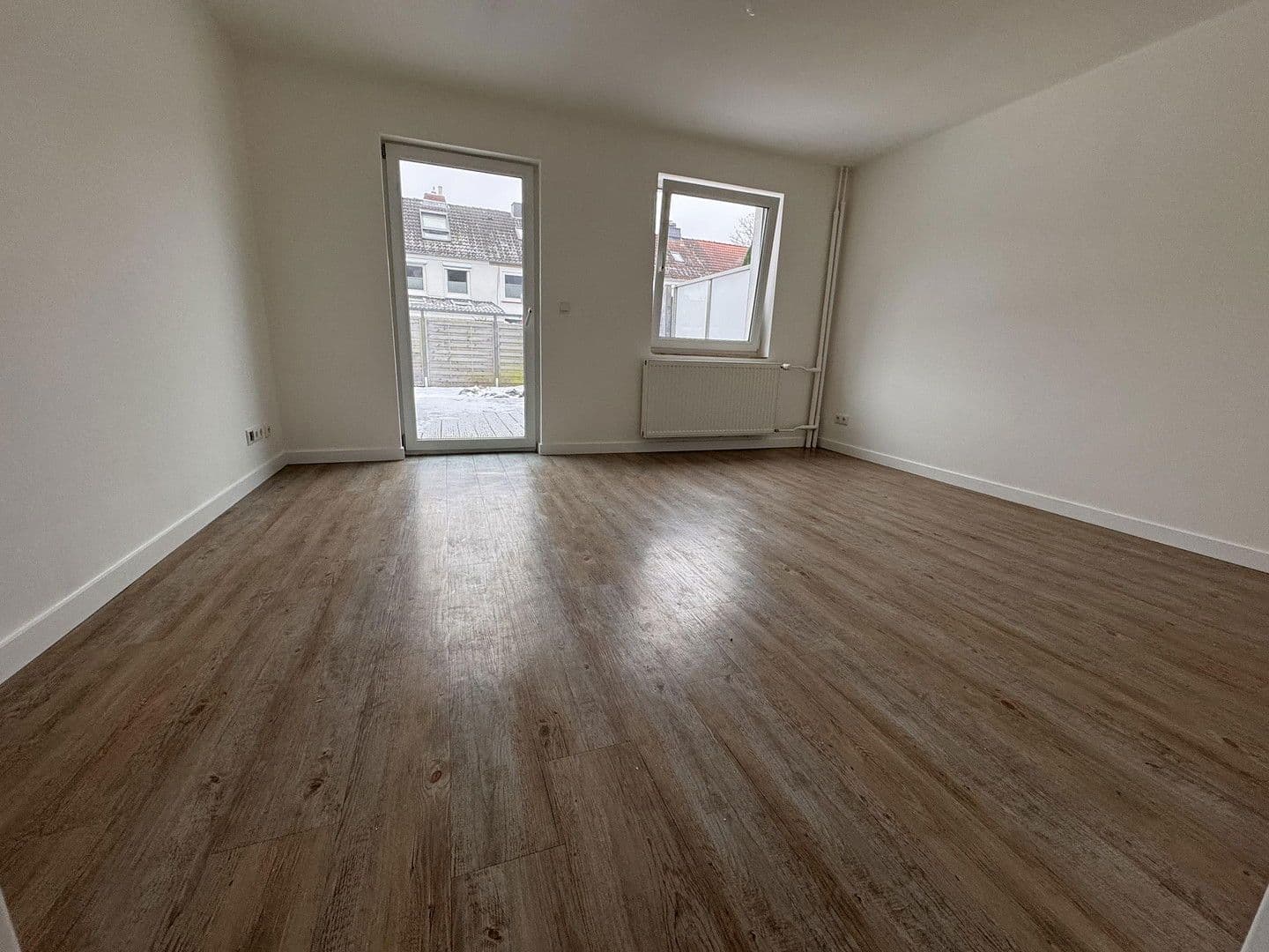 Predaj domu 90 m², pozemek 196 m², Cleverhofer Weg 106, Bad Schwartau, Šlezvicko-Holštajnsko Predaj domu 90 m², pozemek 196 m², Cleverhofer Weg 106, Bad Schwartau, Šlezvicko-Holštajnsko