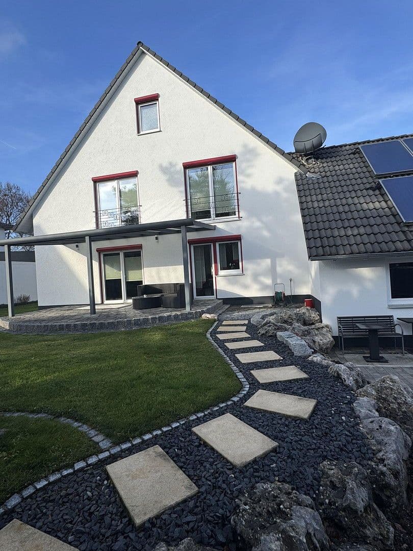 Predaj domu 275 m², pozemek 644 m², Dillingen an der Donau, Bavorsko Predaj domu 275 m², pozemek 644 m², Dillingen an der Donau, Bavorsko